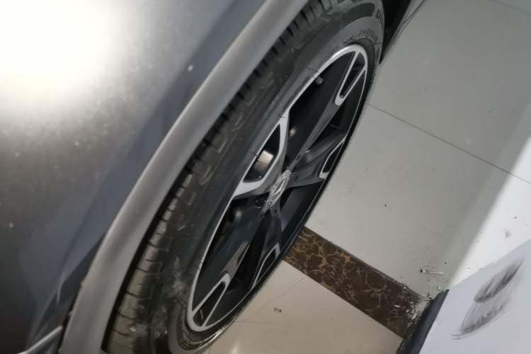 Used Mercedes-Benz GLA 2017 GLA 220 4MATIC Fashion Model Left Front Wheel Hub