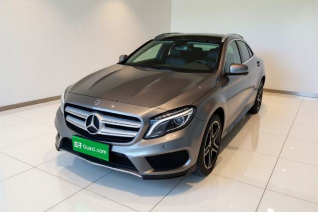 Ojetý Mercedes-Benz GLA 2017 GLA 200 Fashion Model