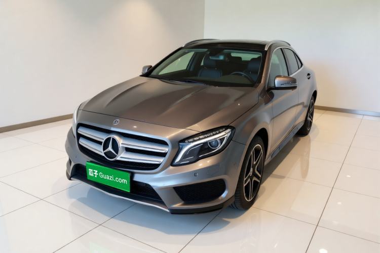 Używany Mercedes-Benz GLA 2017 GLA 200 Fashion Model Guazi used car, China used car export, Used car for sale, Used cars, Cheapest cars for sale