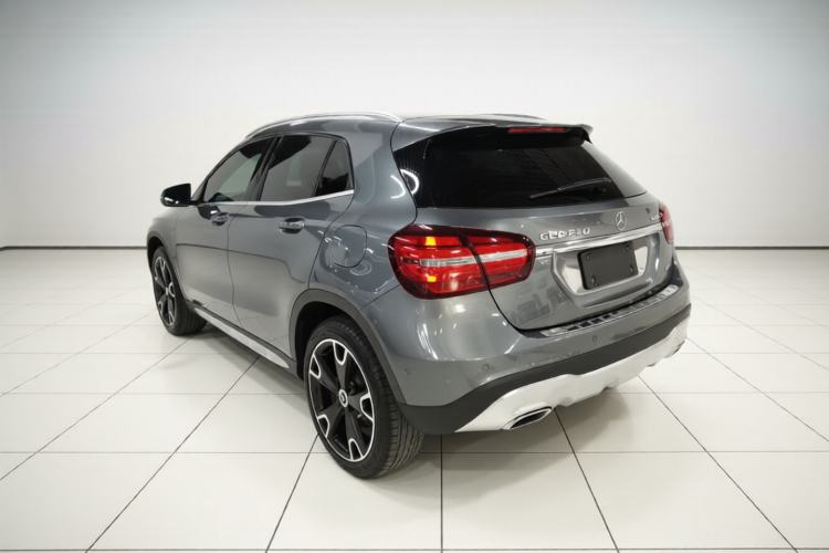 Used Mercedes-Benz GLA 2017 GLA 220 4MATIC Fashion Model Rear Left 45 Deg