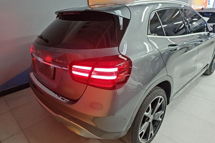 Used Mercedes-Benz GLA 2017 GLA 220 4MATIC Fashion Model Rear