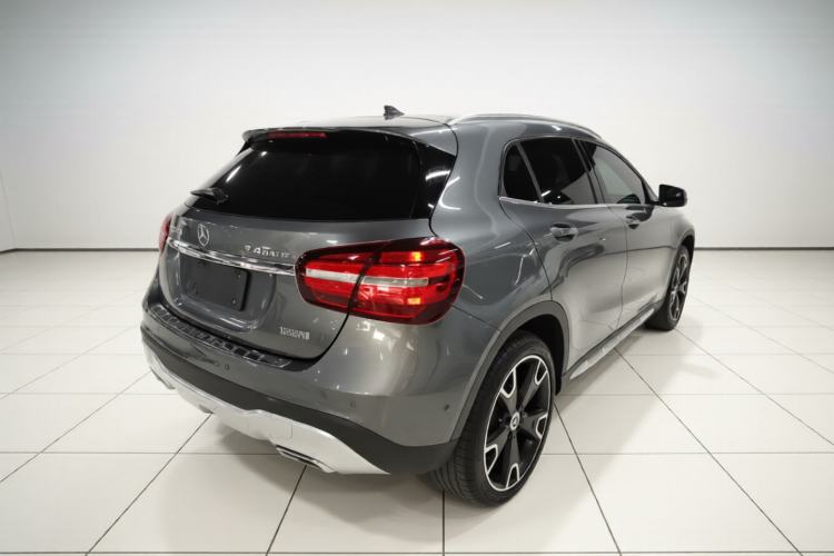 Used Mercedes-Benz GLA 2017 GLA 220 4MATIC Fashion Model Rear Right 45 Deg