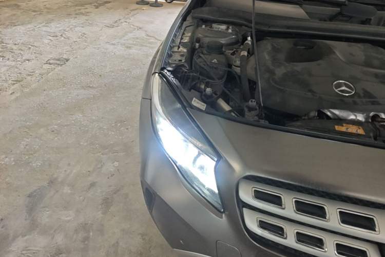 Used Mercedes-Benz GLA 2017 GLA 200 Sport Edition Right Front Headlight