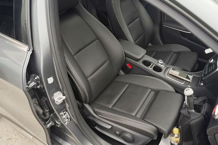 Used Mercedes-Benz GLA 2017 GLA 200 Fashion Model Right Front Seat