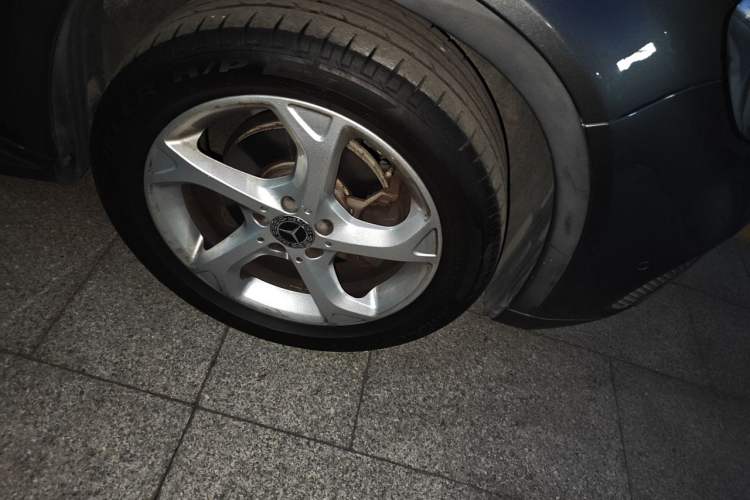 Used Mercedes-Benz GLA 2017 GLA 200 Sport Edition Right Front Wheel Hub