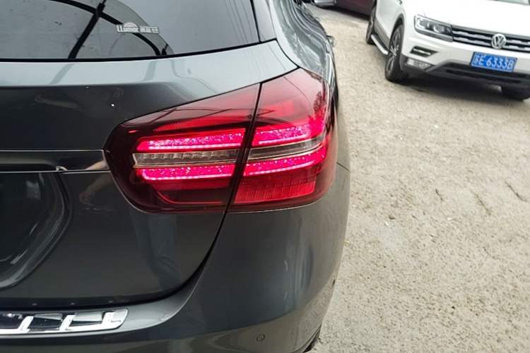 Used Mercedes-Benz GLA 2017 GLA 200 Fashion Model Right Rear Taillight