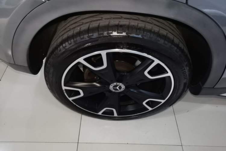 Used Mercedes-Benz GLA 2017 GLA 220 4MATIC Fashion Model Right Rear Wheel Hub
