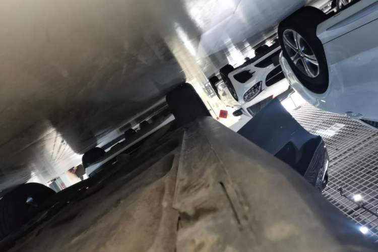 Used Mercedes-Benz GLA 2017 GLA 220 4MATIC Fashion Model Right Side Sill