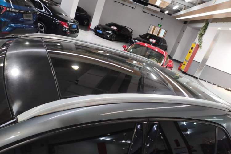 Used Mercedes-Benz GLA 2017 GLA 220 4MATIC Fashion Model Roof