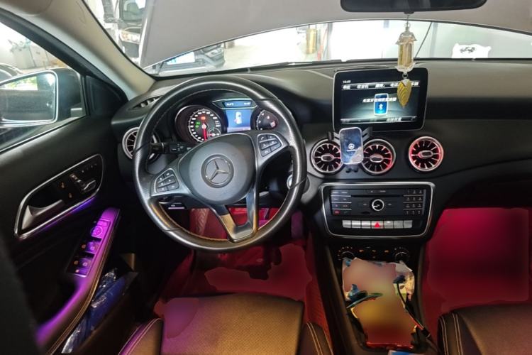 Used Mercedes-Benz GLA 2017 GLA 200 Sport Edition Steering Wheel