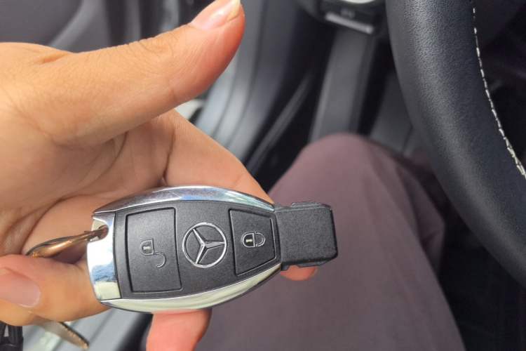 Used Mercedes-Benz GLA 2017 GLA 220 4MATIC Fashion Model Vehicle Key