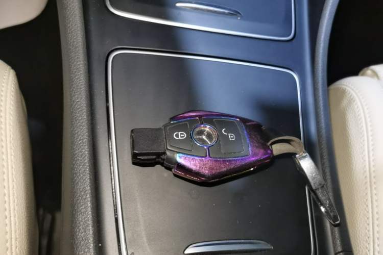 Used Mercedes-Benz GLA 2017 GLA 220 4MATIC Fashion Model Vehicle Key