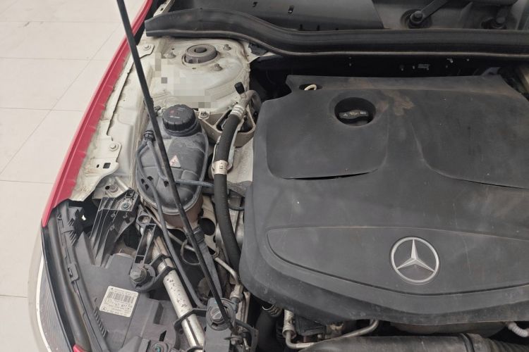 Used Mercedes-Benz GLA 2017 GLA 200 Sport Edition Engine Bay Right