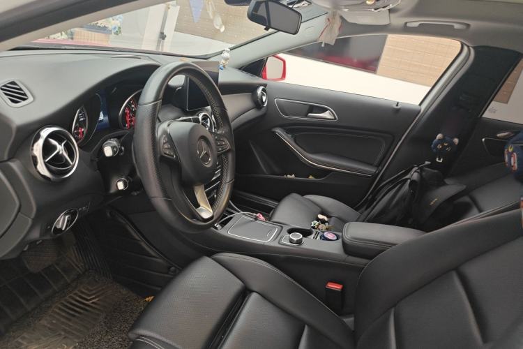 Used Mercedes-Benz GLA 2017 GLA 200 Sport Edition Left Front Seat