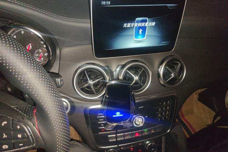 Used Mercedes-Benz GLA 2017 GLA 200 Sport Edition Audio And AC Panel