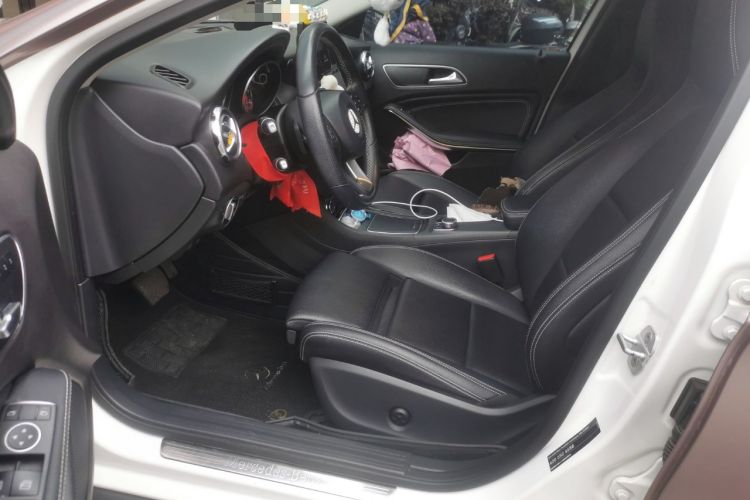 Used Mercedes-Benz GLA 2017 GLA 200 Sport Edition Driver Seat