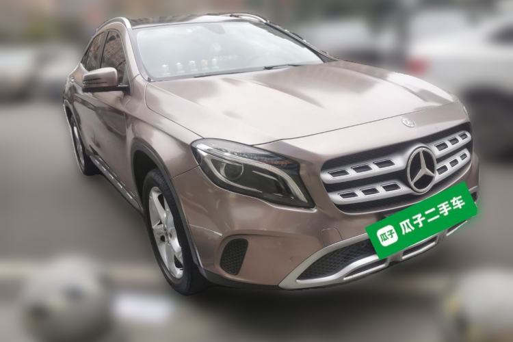 Used Mercedes-Benz GLA 2017 GLA 200 Sport Edition Front Right 45 Deg