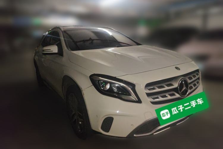 Used Mercedes-Benz GLA 2017 GLA 200 Sport Edition Front Right 45 Deg