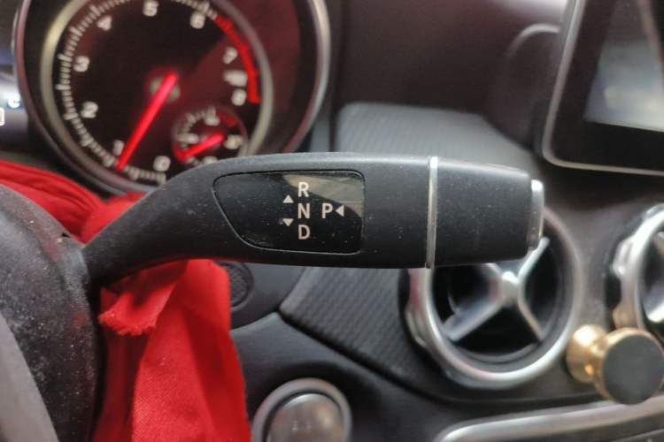 Used Mercedes-Benz GLA 2017 GLA 200 Sport Edition Gear Lever