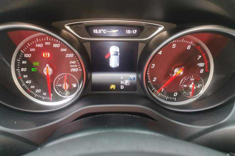 Used Mercedes-Benz GLA 2017 GLA 200 Sport Edition Instrument Cluster