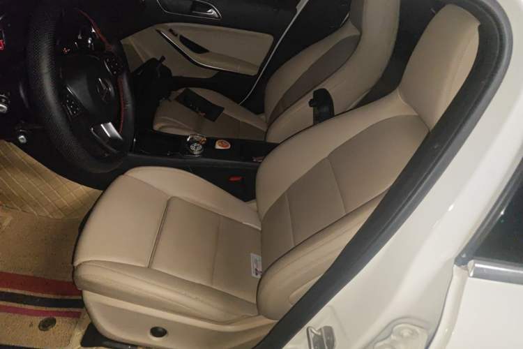 Used Mercedes-Benz GLA 2017 GLA 200 Sport Edition Left Front Seat