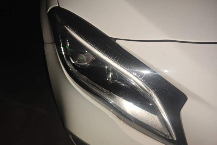 Used Mercedes-Benz GLA 2017 GLA 200 Sport Edition Right Front Headlight