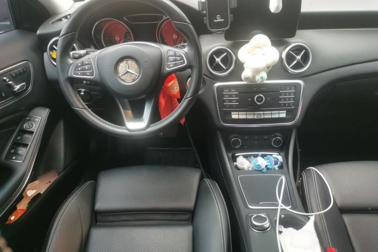 Used Mercedes-Benz GLA 2017 GLA 200 Sport Edition Steering Wheel