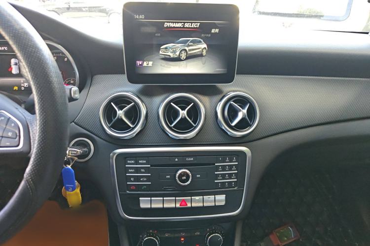 Used Mercedes-Benz GLA 2017 GLA 200 Sport Edition Audio And AC Panel