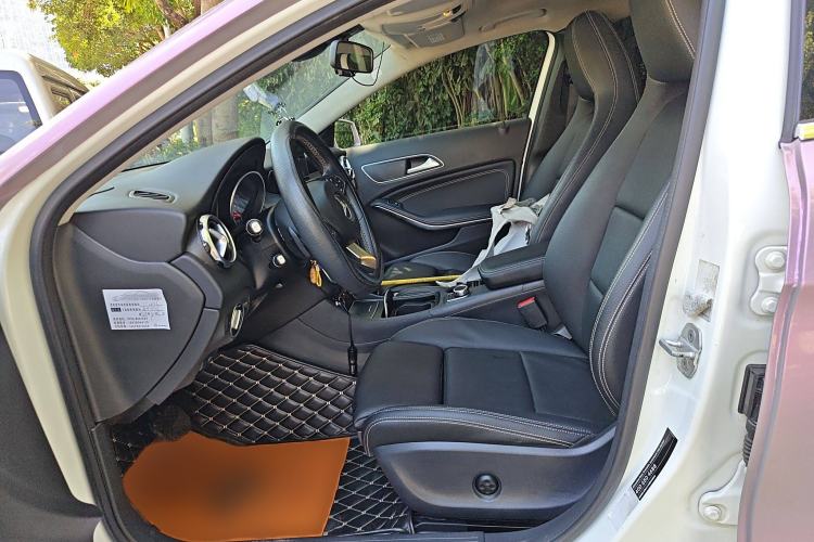 Used Mercedes-Benz GLA 2017 GLA 200 Sport Edition Left Front Seat