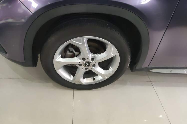 Used Mercedes-Benz GLA 2017 GLA 200 Sport Edition Left Front Wheel Hub
