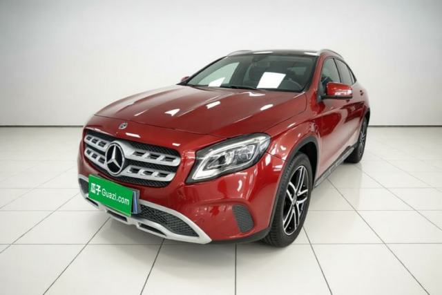 Używany Mercedes-Benz GLA 2017 GLA 200 Fashion Model