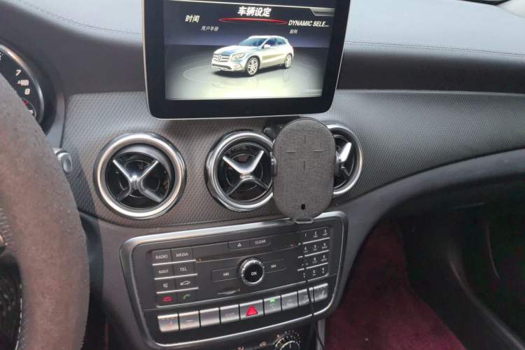 Used Mercedes-Benz GLA 2017 GLA 220 4MATIC Fashion Model Audio And AC Panel