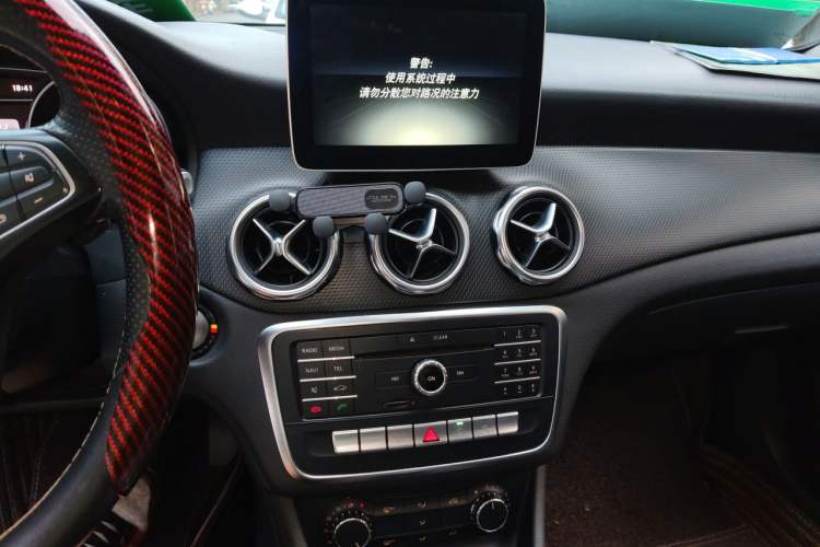 Used Mercedes-Benz GLA 2017 GLA 200 Sport Edition Audio And AC Panel