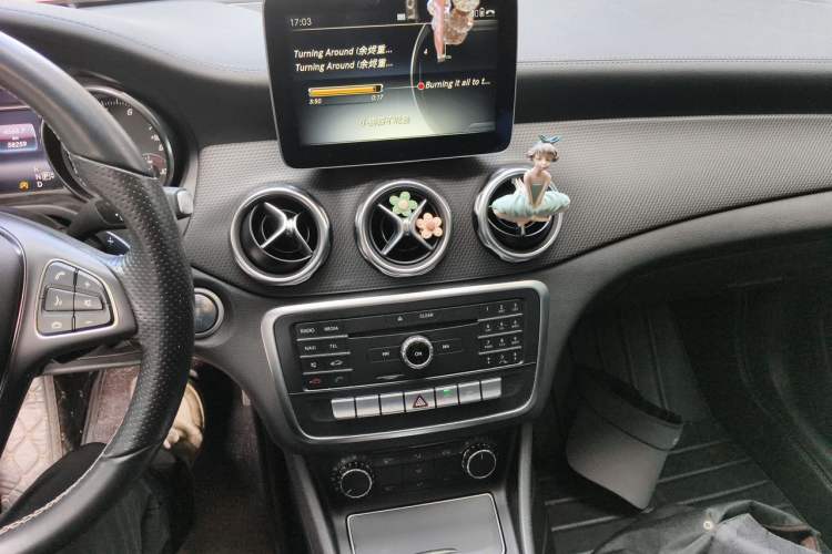 Used Mercedes-Benz GLA 2017 GLA 200 Fashion Model Audio And AC Panel