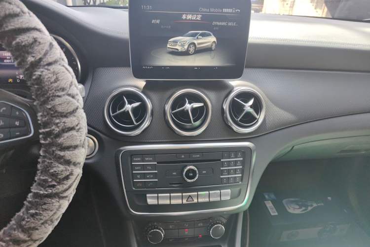 Used Mercedes-Benz GLA 2017 GLA 200 Fashion Model Audio And AC Panel