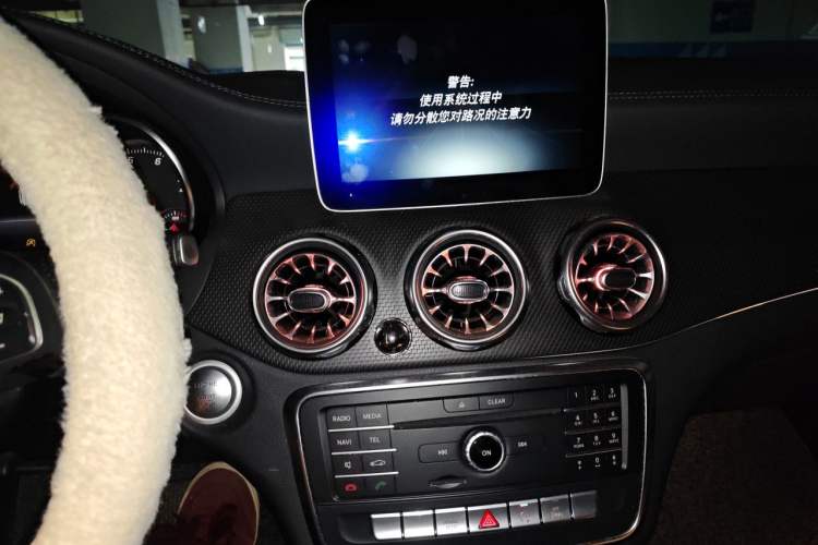 Used Mercedes-Benz GLA 2017 GLA 200 Fashion Model Audio And AC Panel