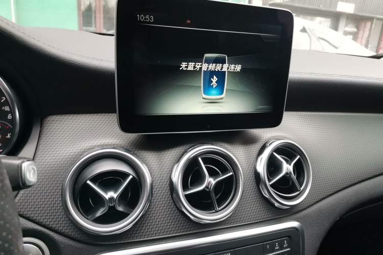 Used Mercedes-Benz GLA 2017 GLA 220 4MATIC Fashion Model Audio And AC Panel