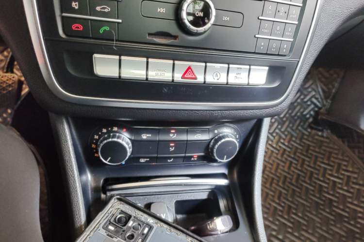 Used Mercedes-Benz GLA 2017 GLA 200 Fashion Model Audio And AC Panel