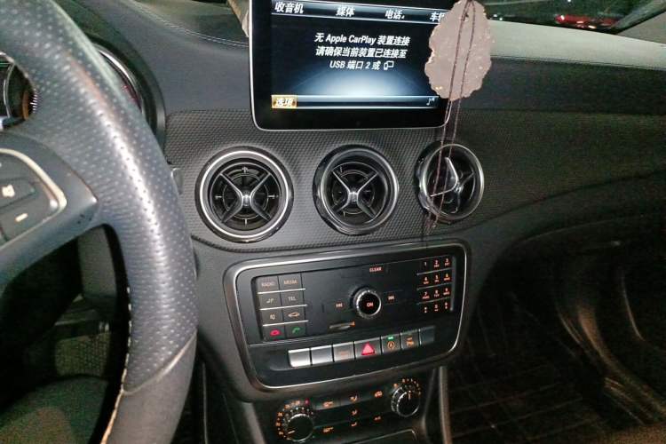 Used Mercedes-Benz GLA 2017 GLA 200 Fashion Model Audio And AC Panel