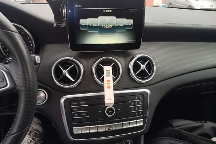 Used Mercedes-Benz GLA 2017 GLA 220 4MATIC Fashion Model Audio And AC Panel