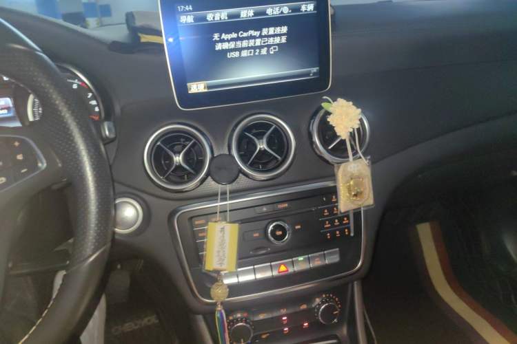 Used Mercedes-Benz GLA 2017 GLA 200 Fashion Model Audio And AC Panel