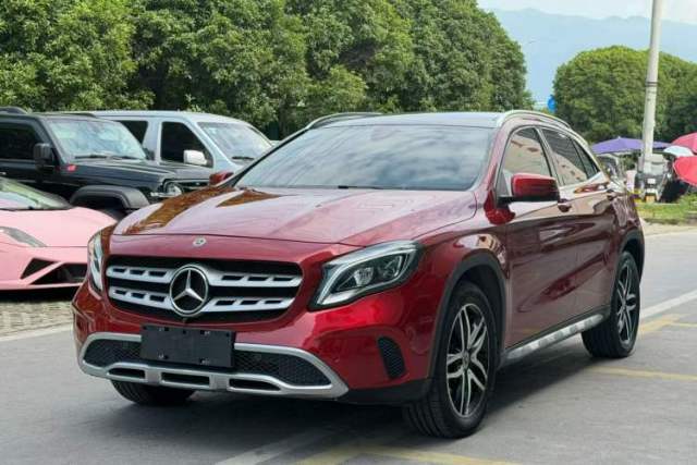 Używany Mercedes-Benz GLA 2017 GLA 200 Fashion Model