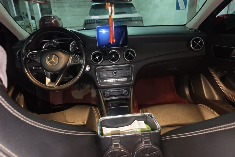 Used Mercedes-Benz GLA 2017 GLA 200 Sport Edition Center Console