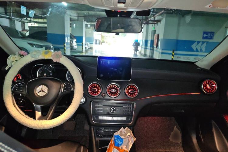 Used Mercedes-Benz GLA 2017 GLA 200 Fashion Model Center Console