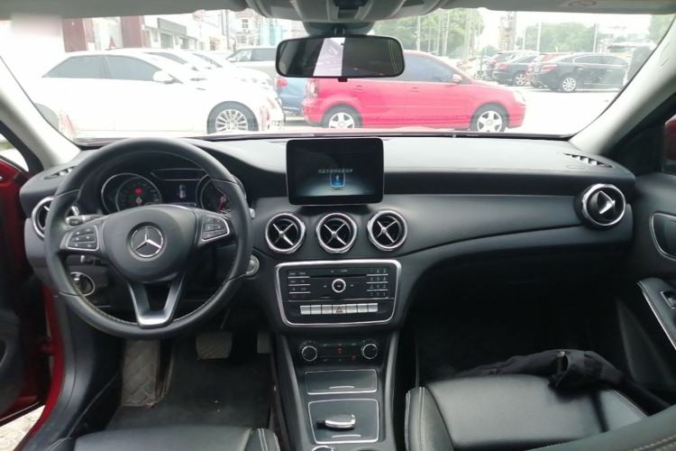 Used Mercedes-Benz GLA 2017 GLA 200 Fashion Model Center Console