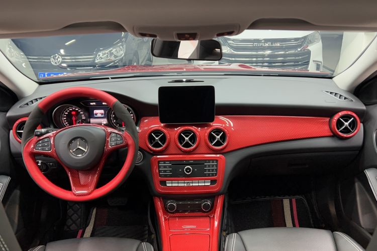 Used Mercedes-Benz GLA 2017 GLA 200 Sport Edition Center Console