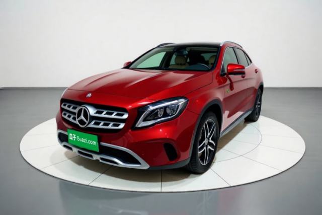 Ojetý Mercedes-Benz GLA 2017 GLA 200 Fashion Model