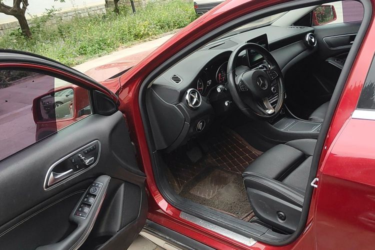Used Mercedes-Benz GLA 2017 GLA 200 Fashion Model Driver Seat