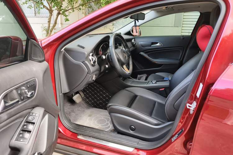 Used Mercedes-Benz GLA 2017 GLA 200 Fashion Model Driver Seat