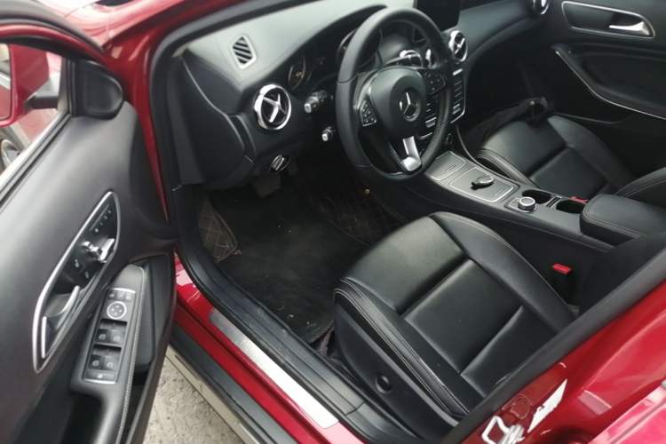 Used Mercedes-Benz GLA 2017 GLA 200 Fashion Model Driver Seat